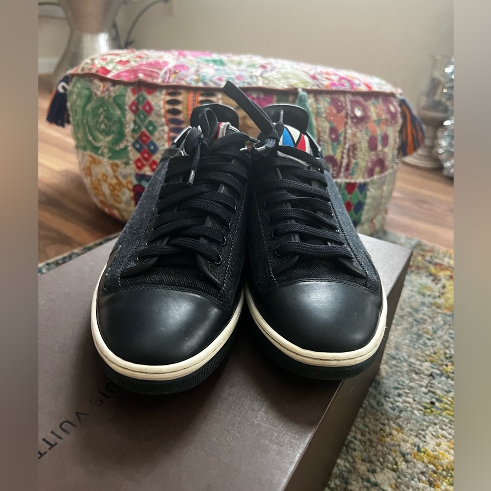 LV sneakers low top.